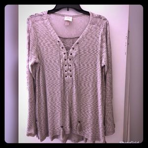 Beautiful Knox Rose top